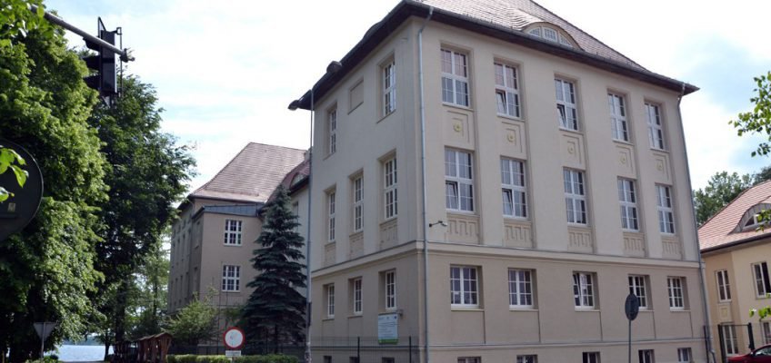 Budynek dawnego Gimnazjum Księżnej Jadwigi, obecnie I LO im. Księżnej Elżbiety